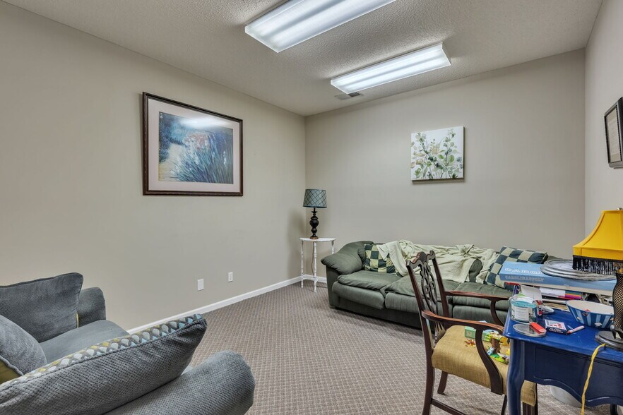 More Photos Of 1554 Union Rd, Gastonia Office For Lease