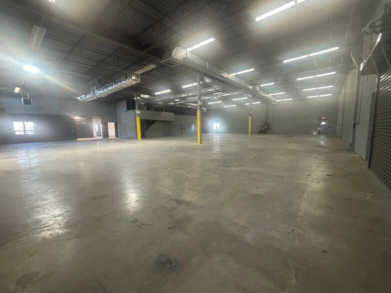 More Photos Of 2262 N Penn Rd, Hatfield Warehouse For Lease