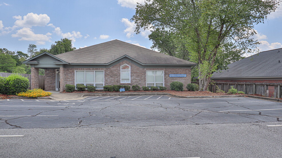 Primary Photo Of 1818 Warm Springs Rd, Columbus Medical For Lease