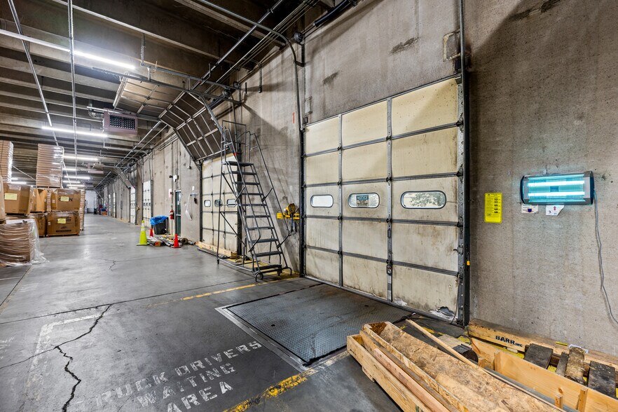 More Photos Of 5861 N Tennyson St, Arvada Warehouse For Sale