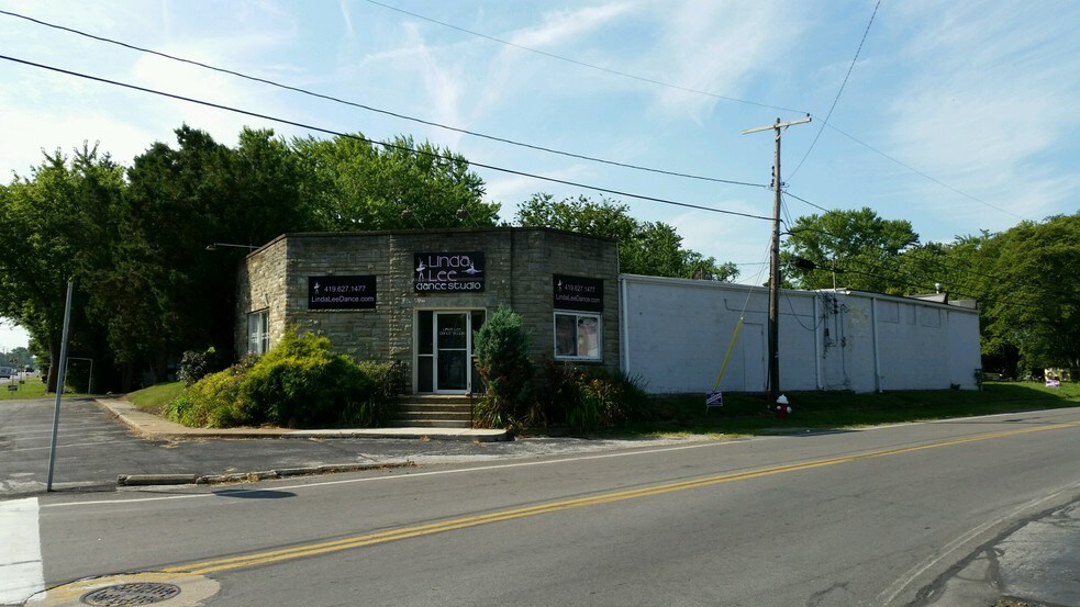 More Photos Of 2801 Columbus Ave, Sandusky Freestanding For Sale