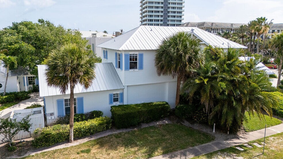 More Photos Of 3509 Ocean Dr, Vero Beach Flex For Sale
