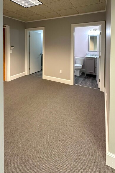 More Photos Of 176 East Main St, Westborough Medical For Sale