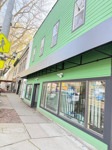 More Photos Of 5601 Rainier Ave S, Seattle General Retail For Lease