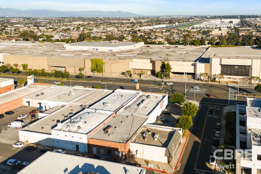 More Photos Of 12341 Hawthorne Blvd, Hawthorne Storefront For Sale