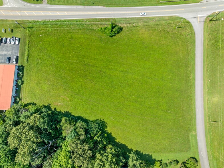 More Photos Of College St S, Winchester Land For Sale