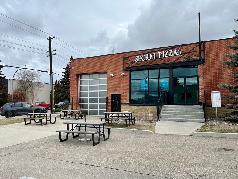 More Photos Of 10939 120th St NW, Edmonton General Retail For Lease