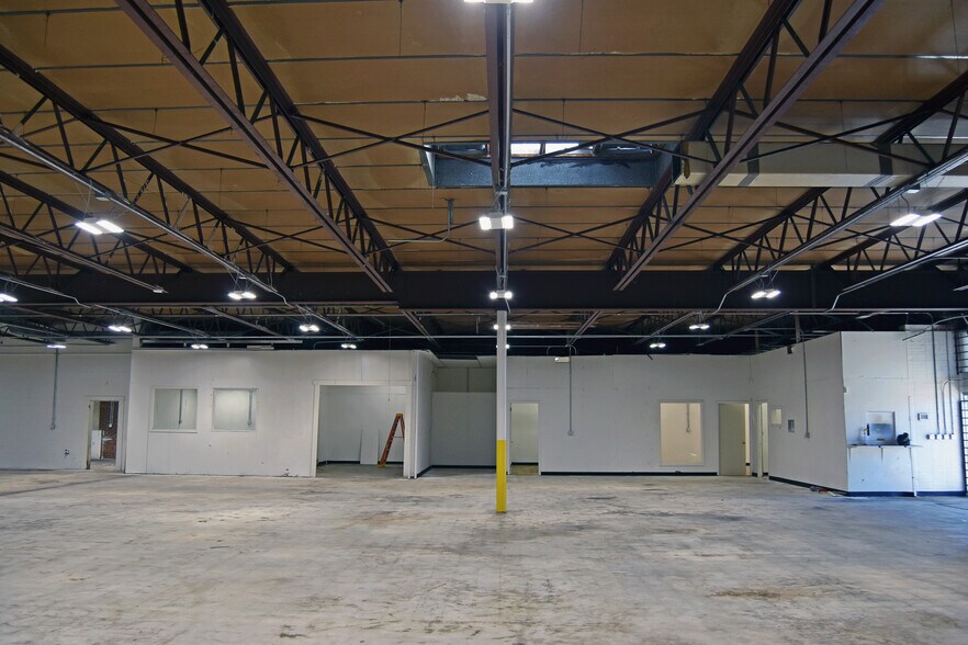 More Photos Of 2401 Carraway Blvd, Birmingham Warehouse For Lease