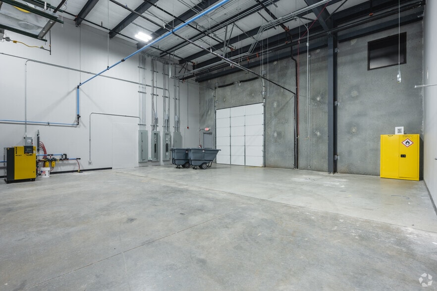 More Photos Of 140 Corporate Dr, Spartanburg Research And Development For Lease