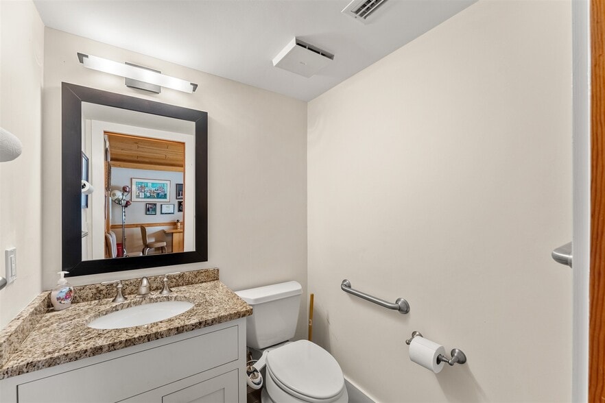 More Photos Of 525 N Harbor City Blvd, Melbourne Office For Sale