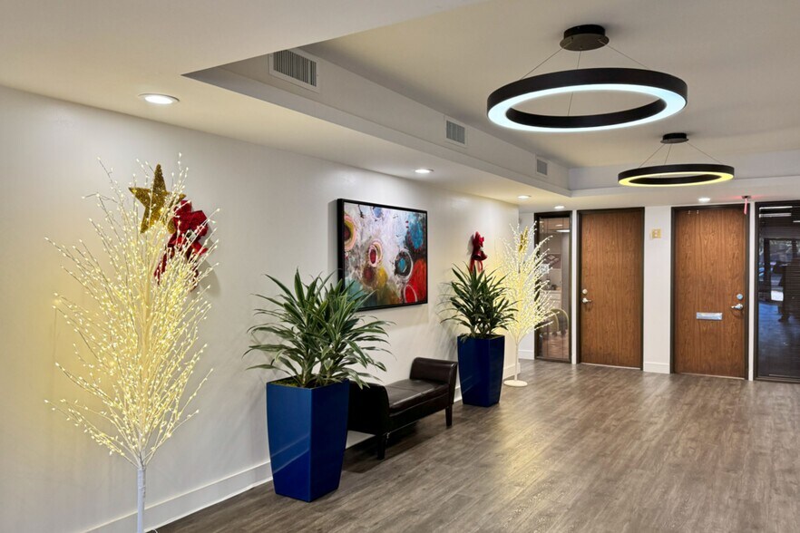 More Photos Of 400 Chisholm Pl, Plano Office For Lease