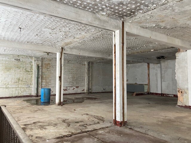 More Photos Of 2615 Rosa Parks Blvd, Detroit Warehouse For Sale