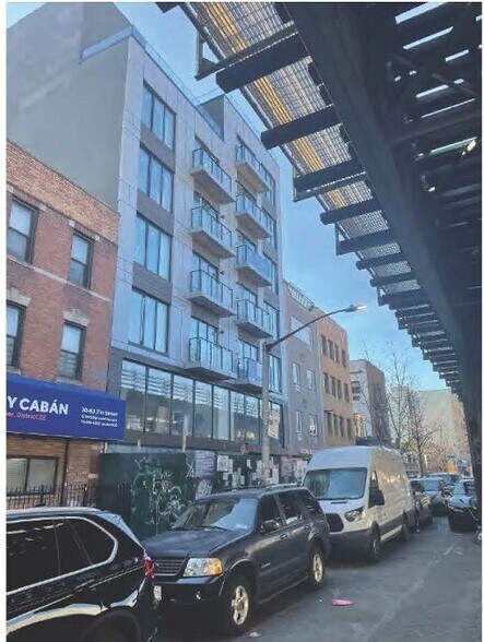 Primary Photo Of 3085 31st St, Astoria Healthcare For Lease