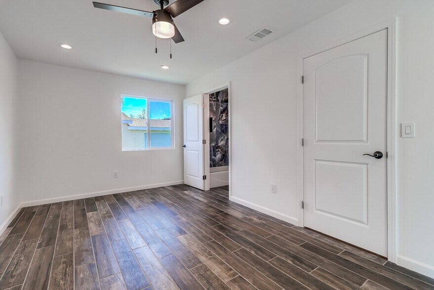 More Photos Of 3834 W 111th St, Inglewood Multifamily For Sale