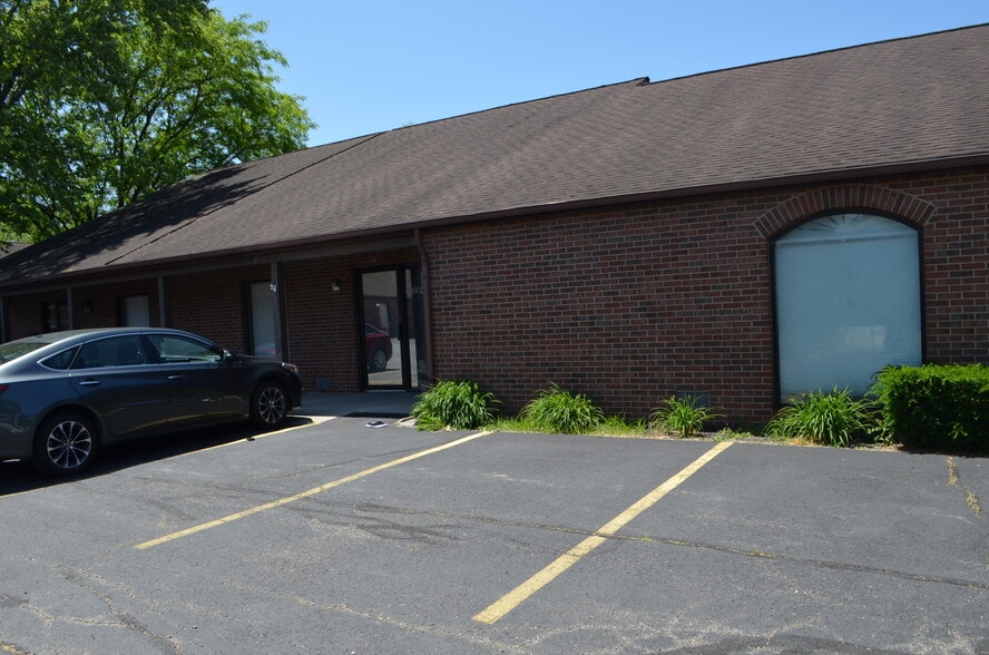 More Photos Of 623 Park Meadow Rd, Westerville Office For Lease