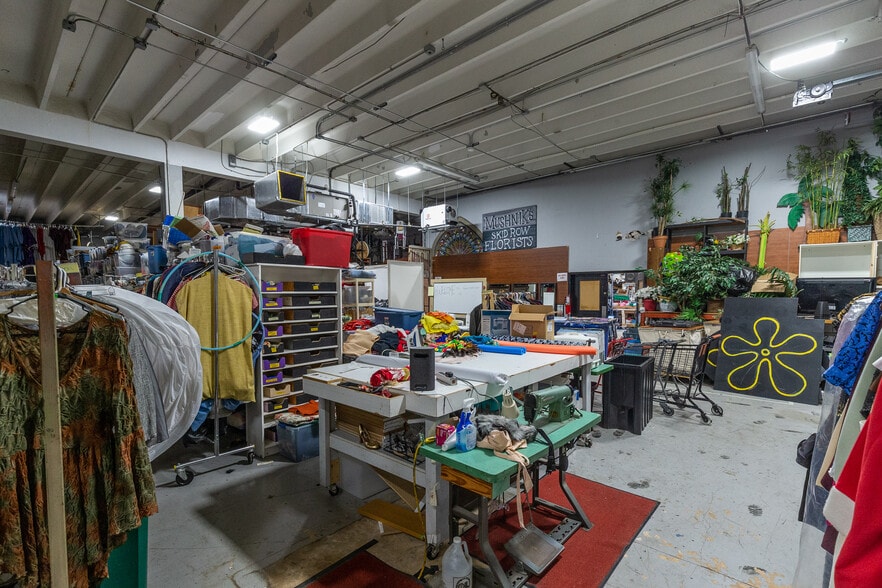 More Photos Of 2169 10th St, Sarasota Warehouse For Sale