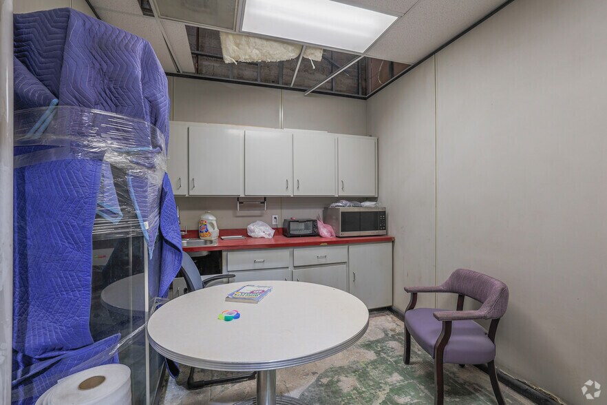 More Photos Of 1011-1021 N 21st Ave, Phoenix Warehouse For Sale