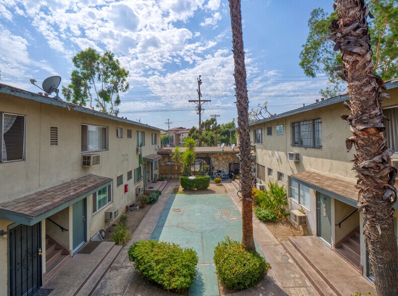 More Photos Of 8500 Sunland Blvd, Sun Valley Apartments For Sale