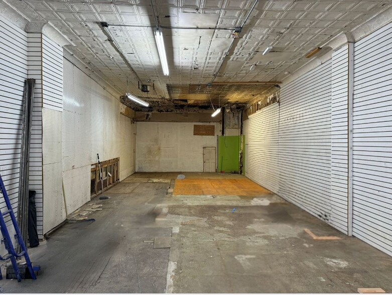 More Photos Of 584 5th Ave, Brooklyn Storefront Retail Residential For Lease