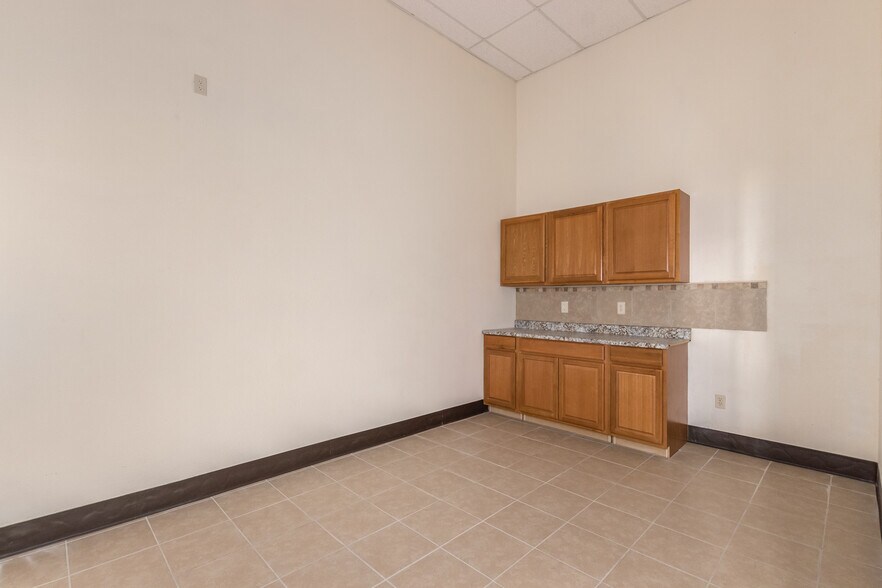 More Photos Of 3601 N Las Vegas Blvd, Las Vegas Storefront For Sale