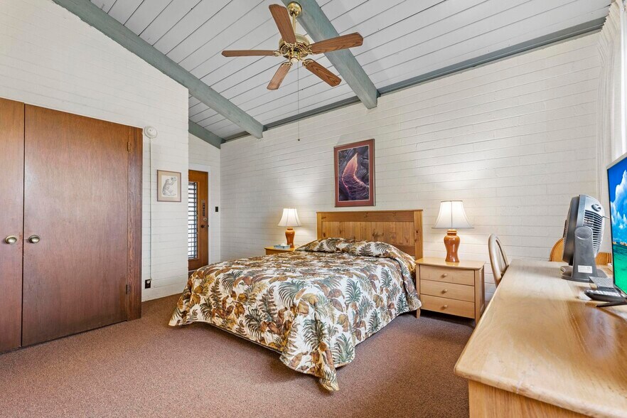More Photos Of 333 Iliahi St, Hilo Hotel For Sale