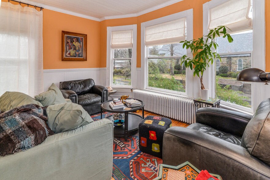 More Photos Of 145 Melrose Ave, Tryon Apartments For Sale