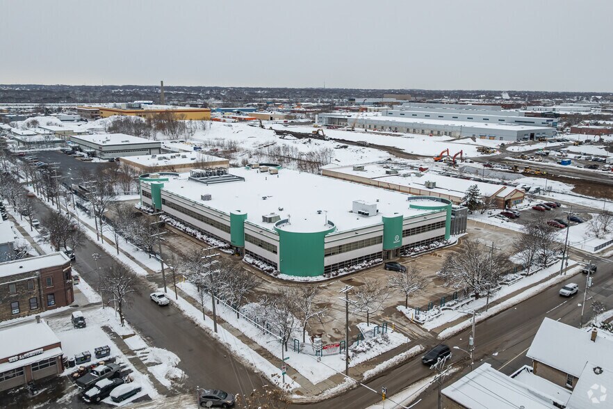 More Photos Of 3701 W Burnham St, West Milwaukee Industrial For Lease