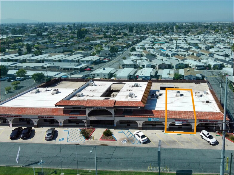 More Photos Of 1011-1045 N Azusa Ave, Covina General Retail For Lease