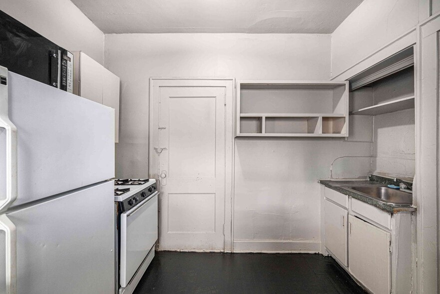 More Photos Of , Kansas City Multifamily For Sale
