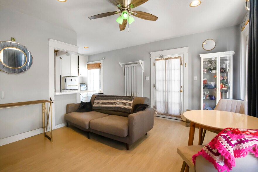 More Photos Of 1276 N Sweetzer Ave, West Hollywood Apartments For Sale