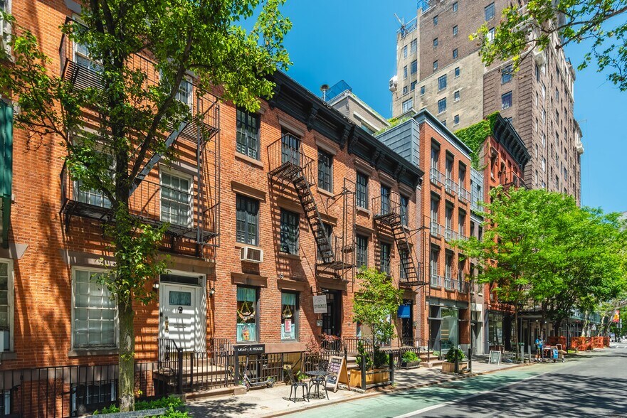 More Photos Of 13-15 Christopher St, New York Apartments For Sale