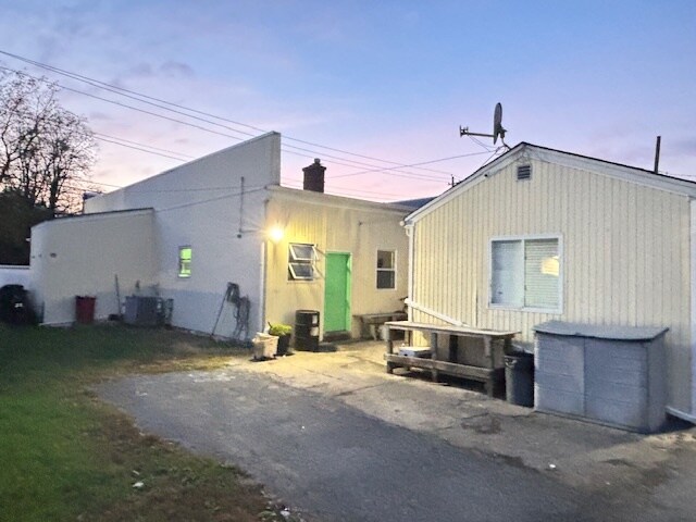 More Photos Of 900 Great Neck Rd, Copiague Supermarket For Sale