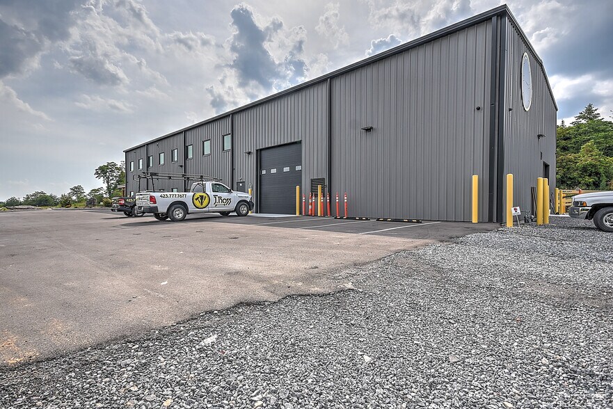 More Photos Of 915 Millennium Ct, Blountville Warehouse For Sale