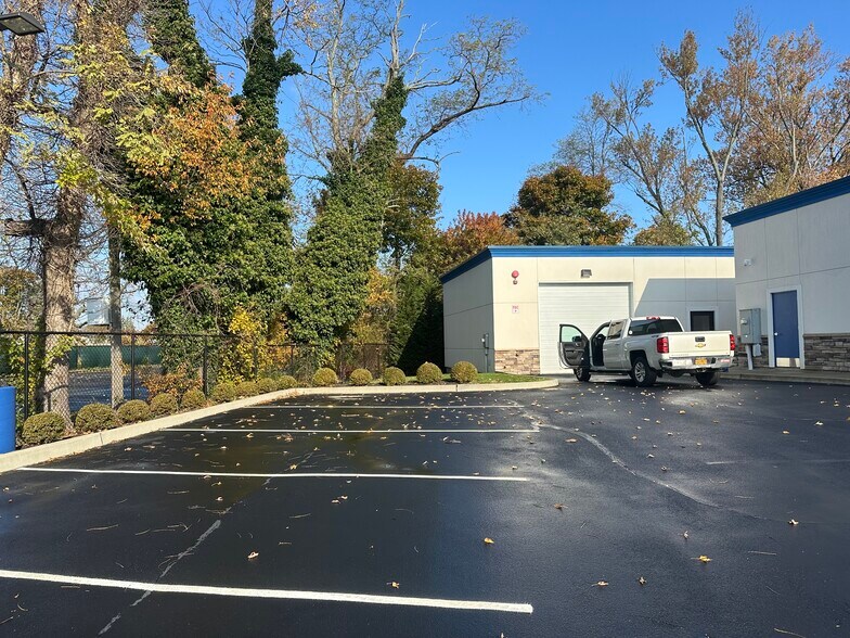 More Photos Of 775-779 Long Island Ave, Deer Park Office For Lease
