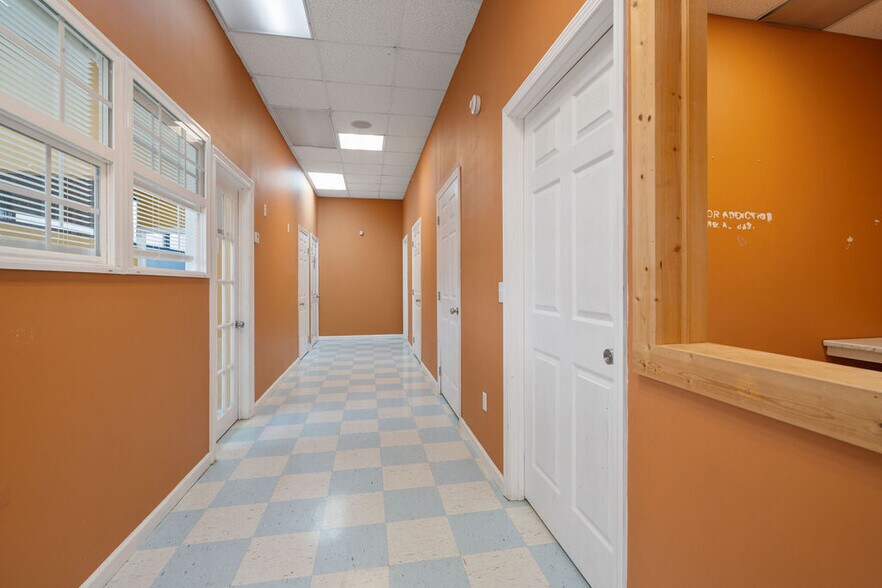 More Photos Of 103 Greenhill Blvd NW, Fort Payne Restaurant For Sale