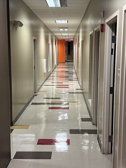 More Photos Of 7001 NW 4th Blvd, Gainesville Freestanding For Sale