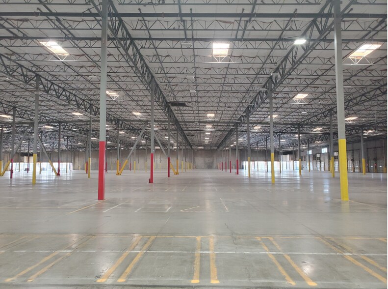 More Photos Of 2030 Hanson Way, Woodland Distribution For Lease