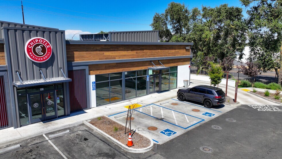 More Photos Of 1434-1454 E Main St, Woodland Unknown For Lease