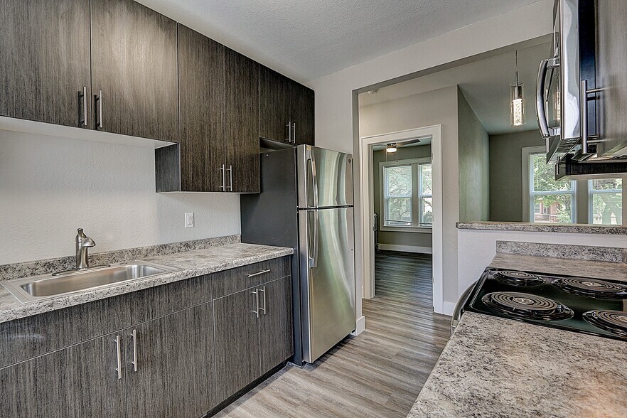 More Photos Of 3313-3319 W Wells St, Milwaukee Apartments For Sale