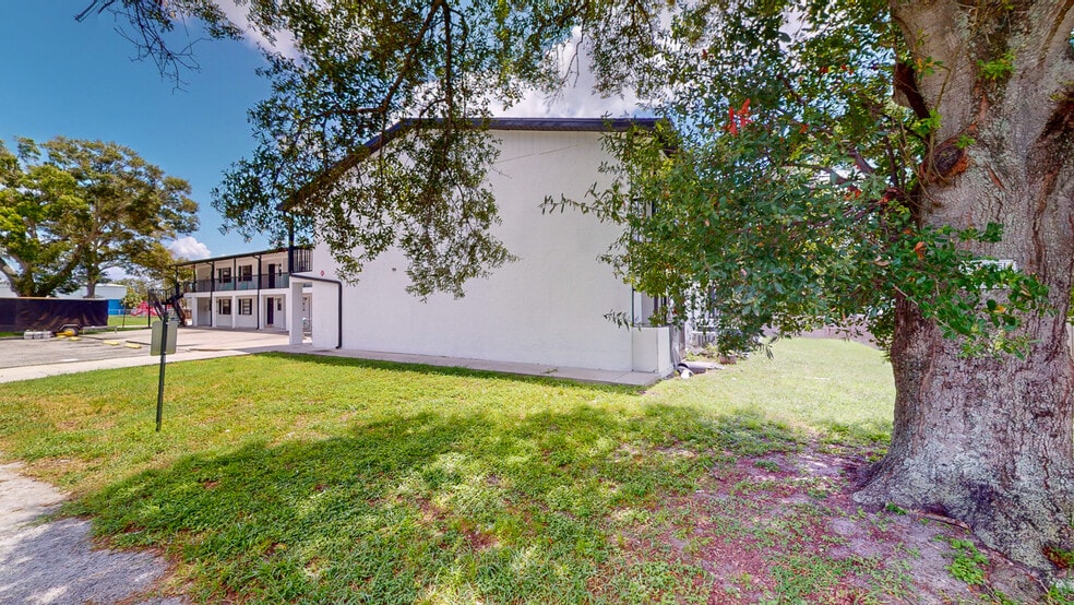 More Photos Of 7786 62nd St N, Pinellas Park Apartments For Sale