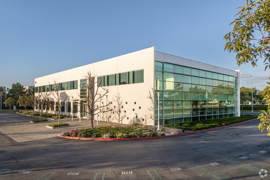 More Photos Of 25 Edelman, Irvine Office For Sale