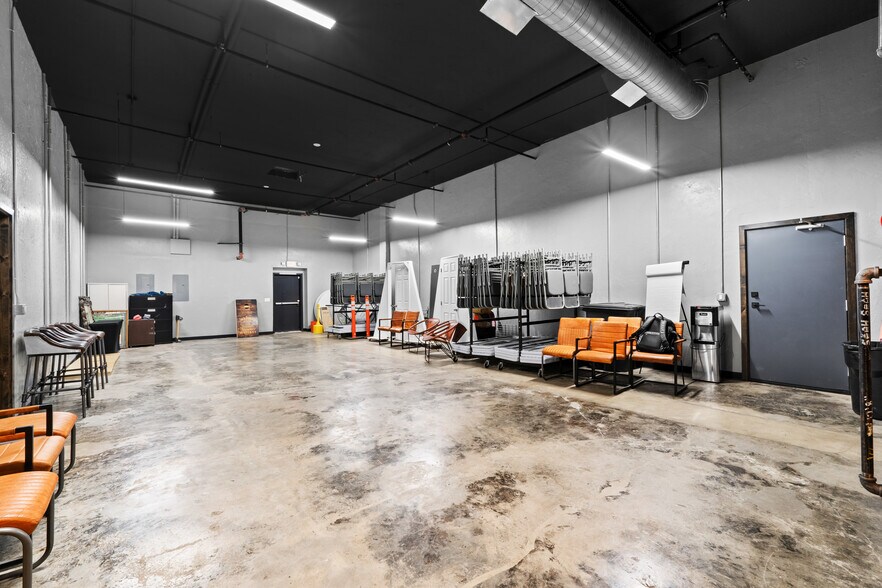 More Photos Of 514 Robertson Blvd, Chowchilla Storefront For Sale