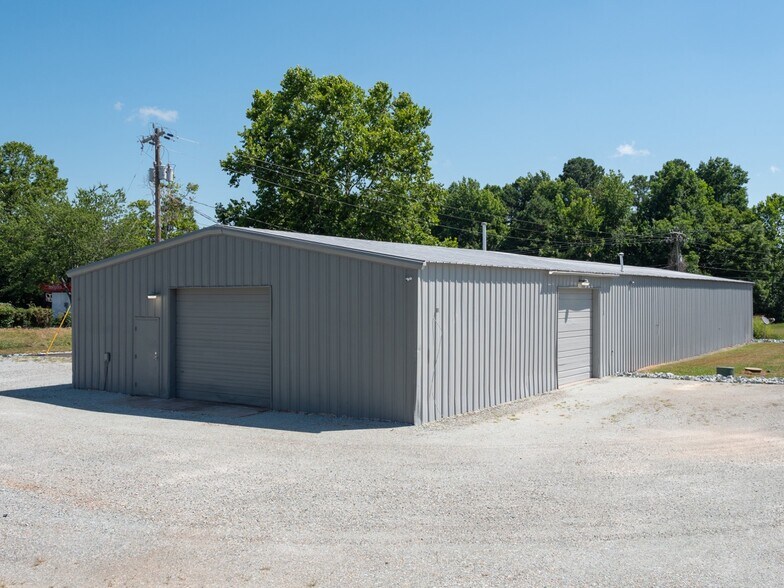 More Photos Of 165 Mayo St, Hillsborough General Retail For Lease