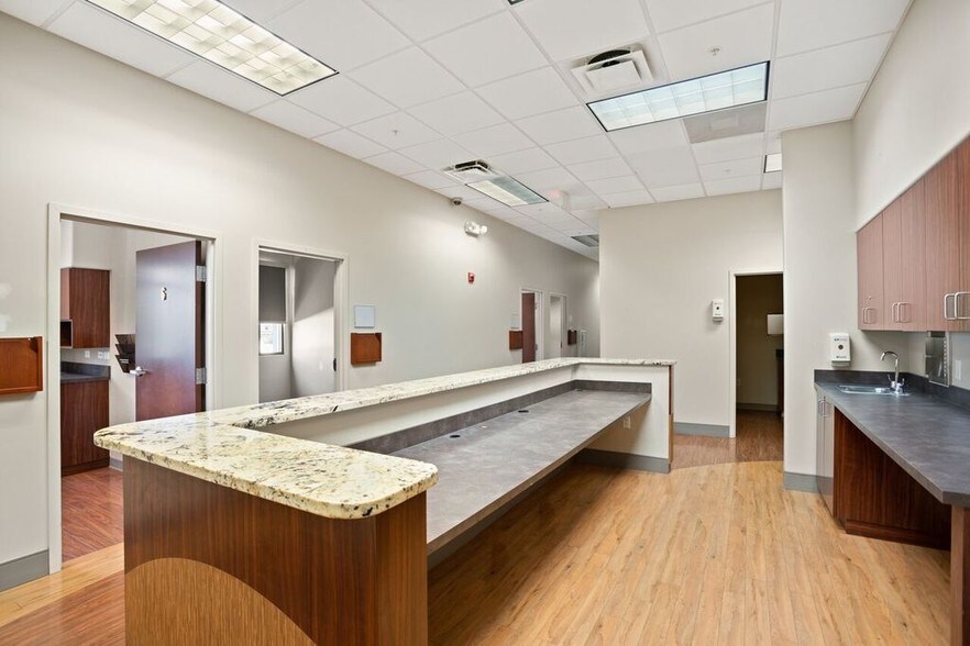 More Photos Of 222 Broadway, Kissimmee Office For Lease