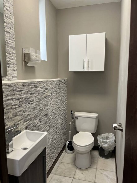 More Photos Of 574 Schenectady Ave, Brooklyn Rehabilitation Center For Lease