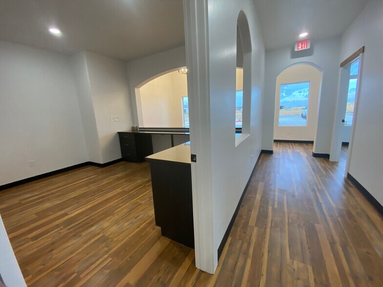 More Photos Of 10921 Wayne Ave, Lubbock Medical For Sale