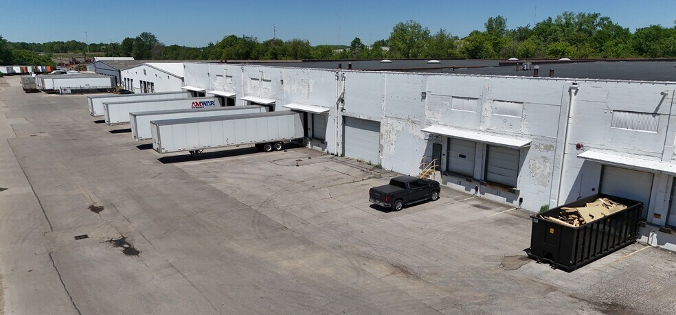 More Photos Of 820 Flora Ave, Akron Warehouse For Lease