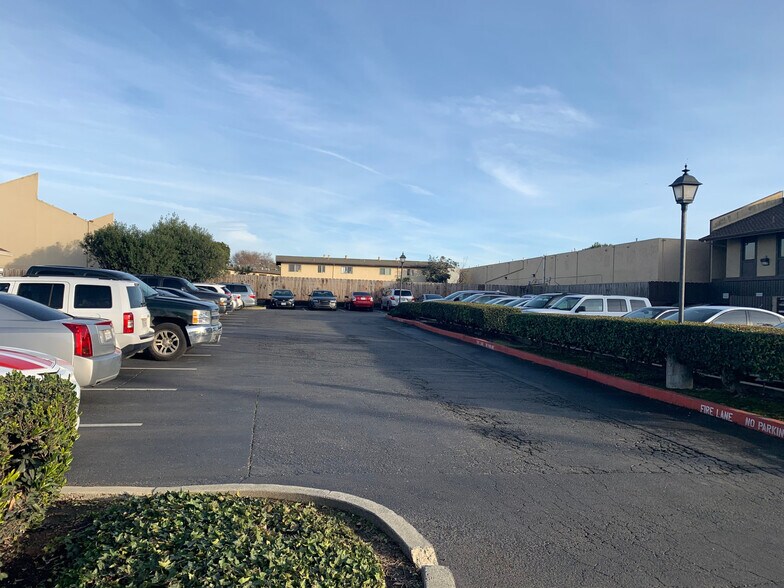 More Photos Of 201 John St, Salinas Office For Lease