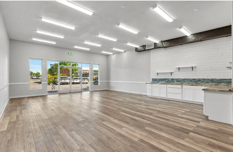 More Photos Of 210-214 W Sunset Ave, Coeur d'Alene Freestanding For Lease