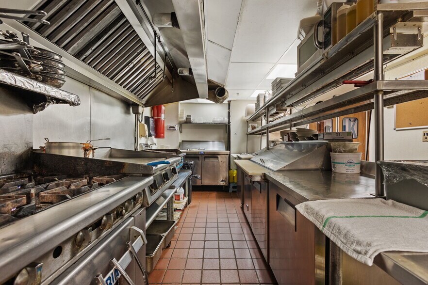 More Photos Of 275 N Main St, West Bridgewater Restaurant For Sale